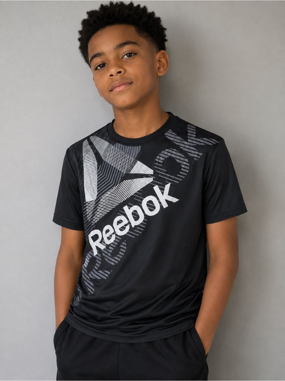 Reebok sports athletic shirt - size Large - black and gray